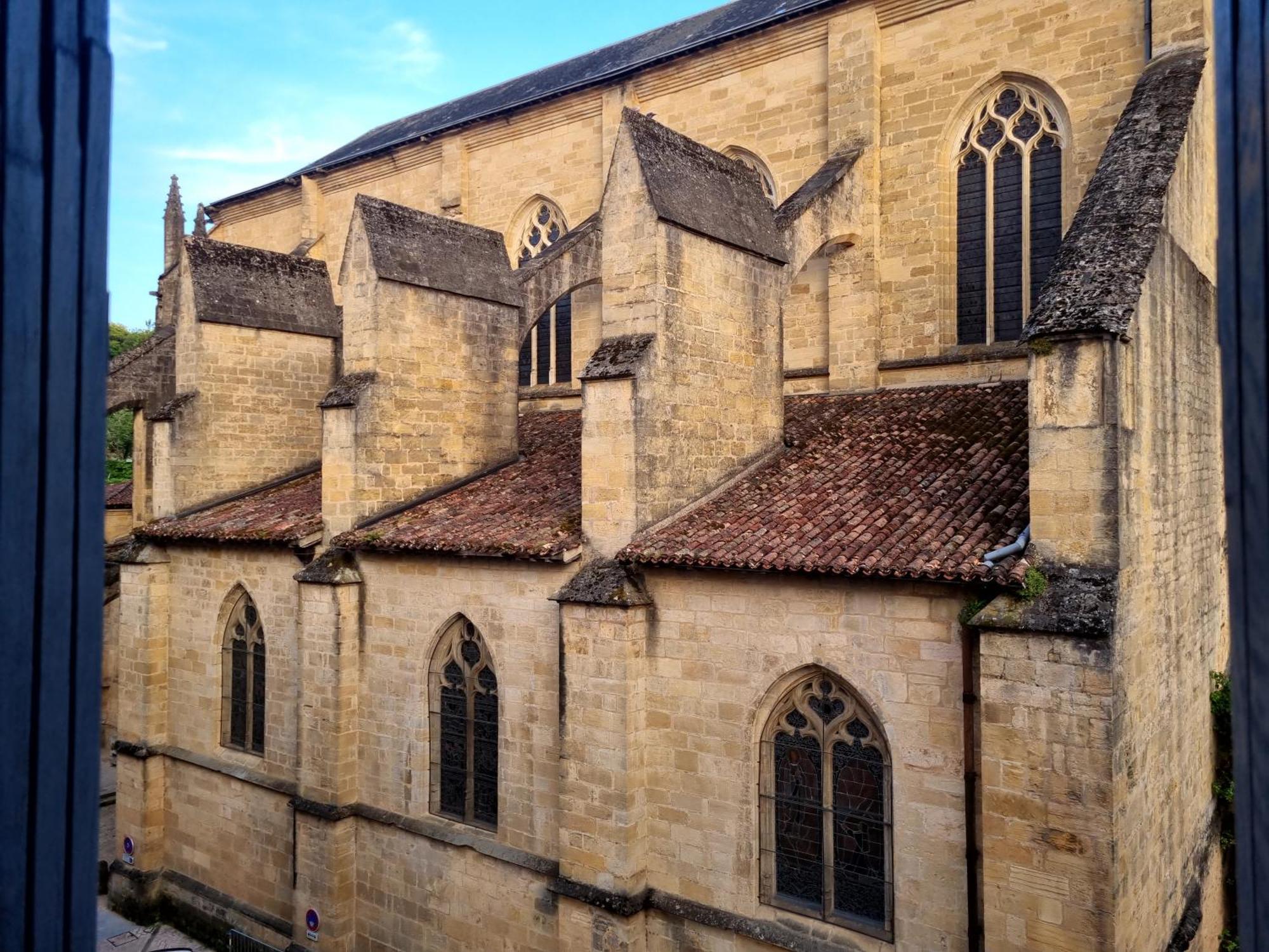 Appartement Avec Terrasse & Parking Sarlat Centre Exterior photo
